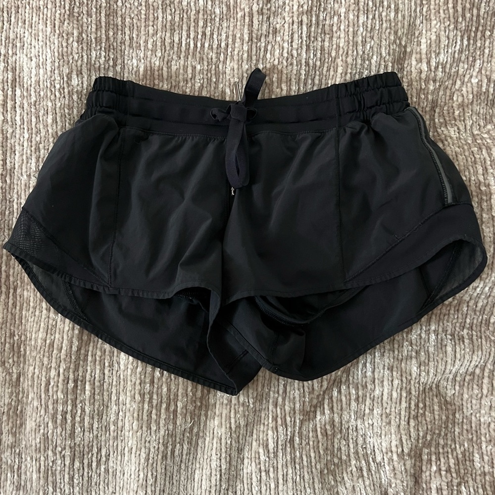 Lululemon size 6 black shorts